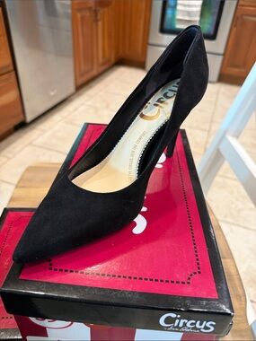 Worn Once Circus by Sam Edelman Black Suede Pointed Toe Stiletto Pump Size 7.5